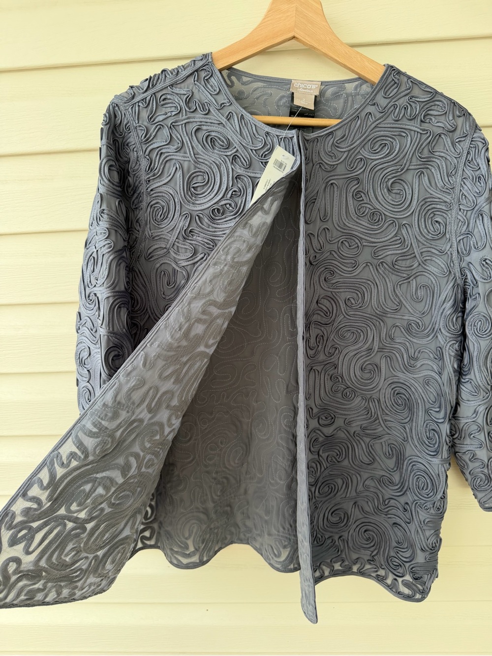 NWT Chico's Sculpted Swirl Jacket in Soft Gray - Picture 3 of 7